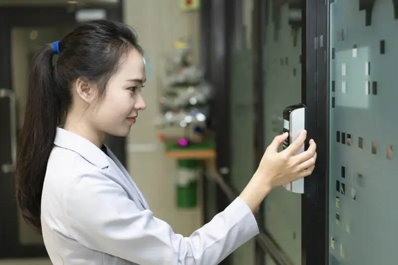 Door Access Control Systems for Commercial Buildings